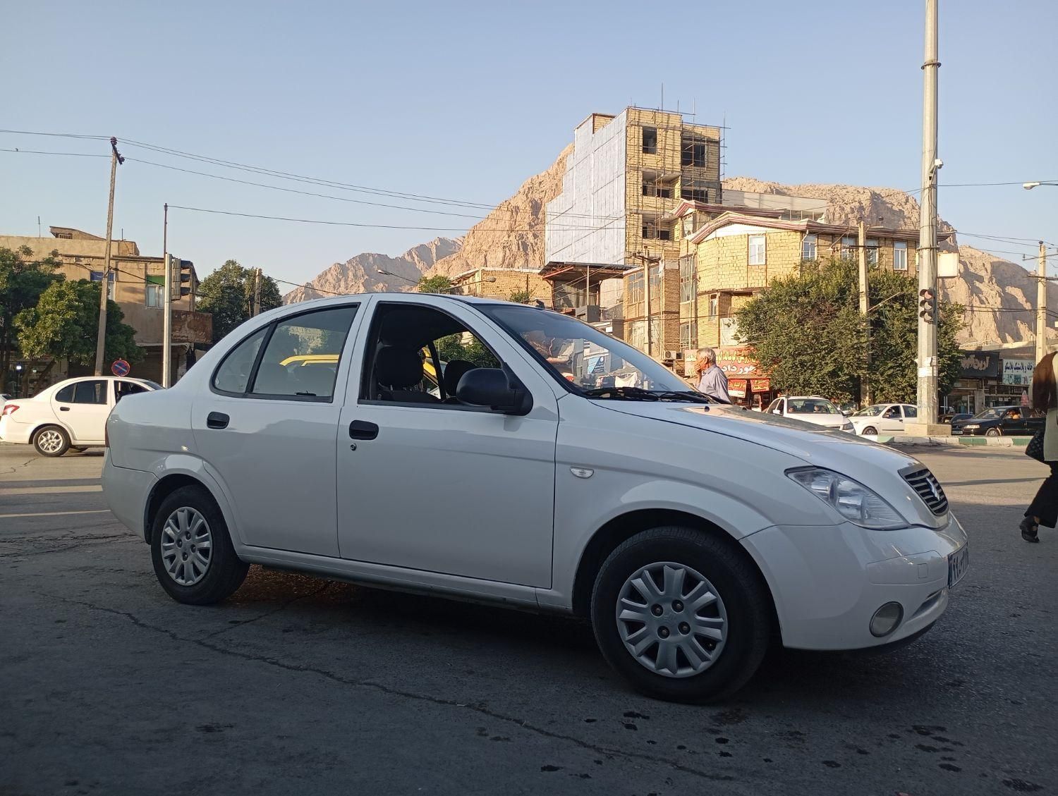 تیبا صندوق دار SX - 1400