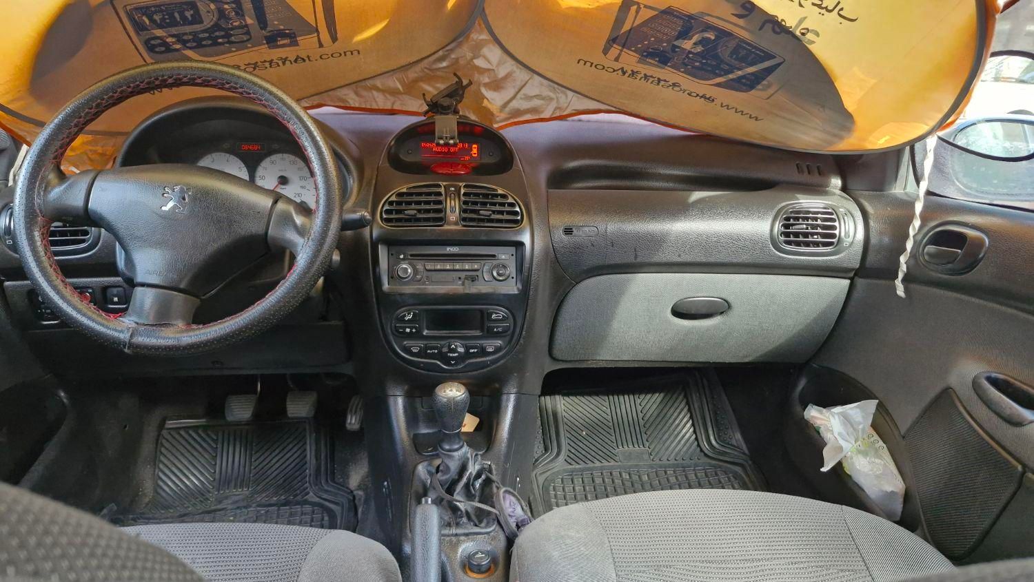 پژو ۲۰۶ صندوق دار v8 - 1394