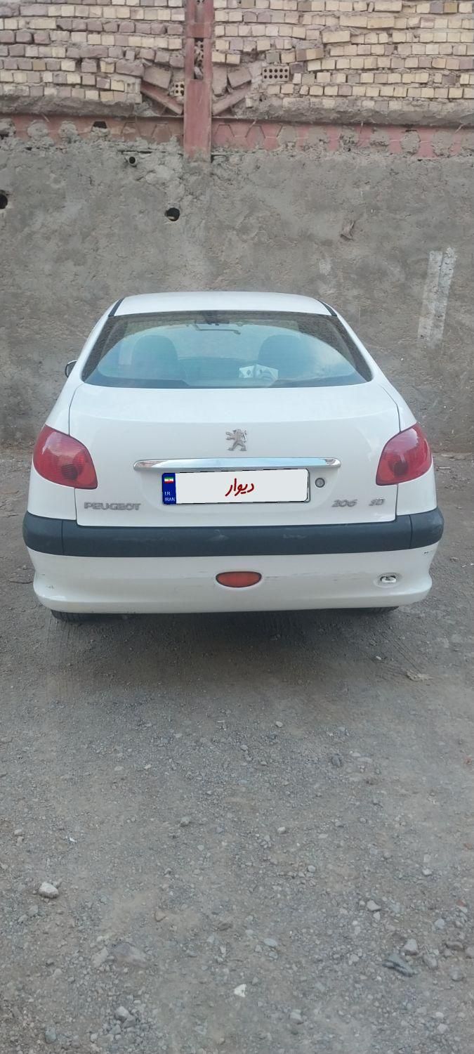 پژو ۲۰۶ صندوق دار v8 - 1394