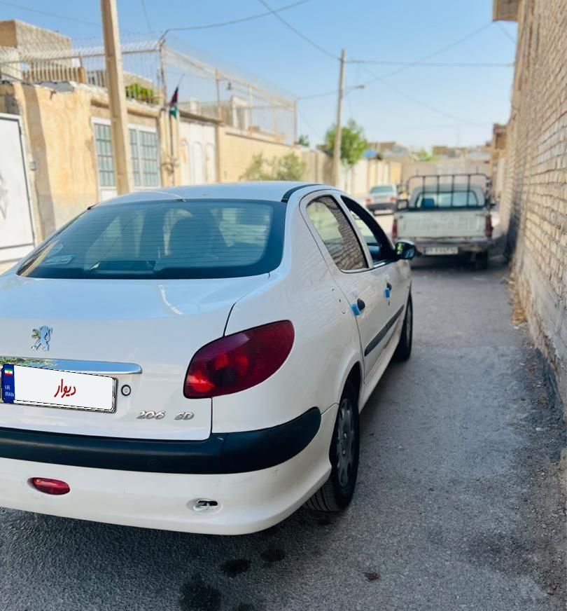 پژو ۲۰۶ صندوق دار v8 - 1397
