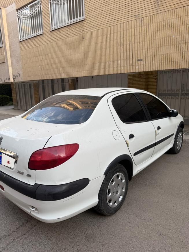 پژو ۲۰۶ صندوق دار v20 - 1388
