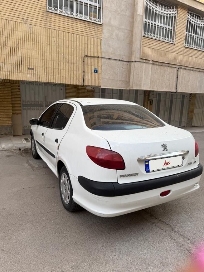 پژو ۲۰۶ صندوق دار v20 - 1388