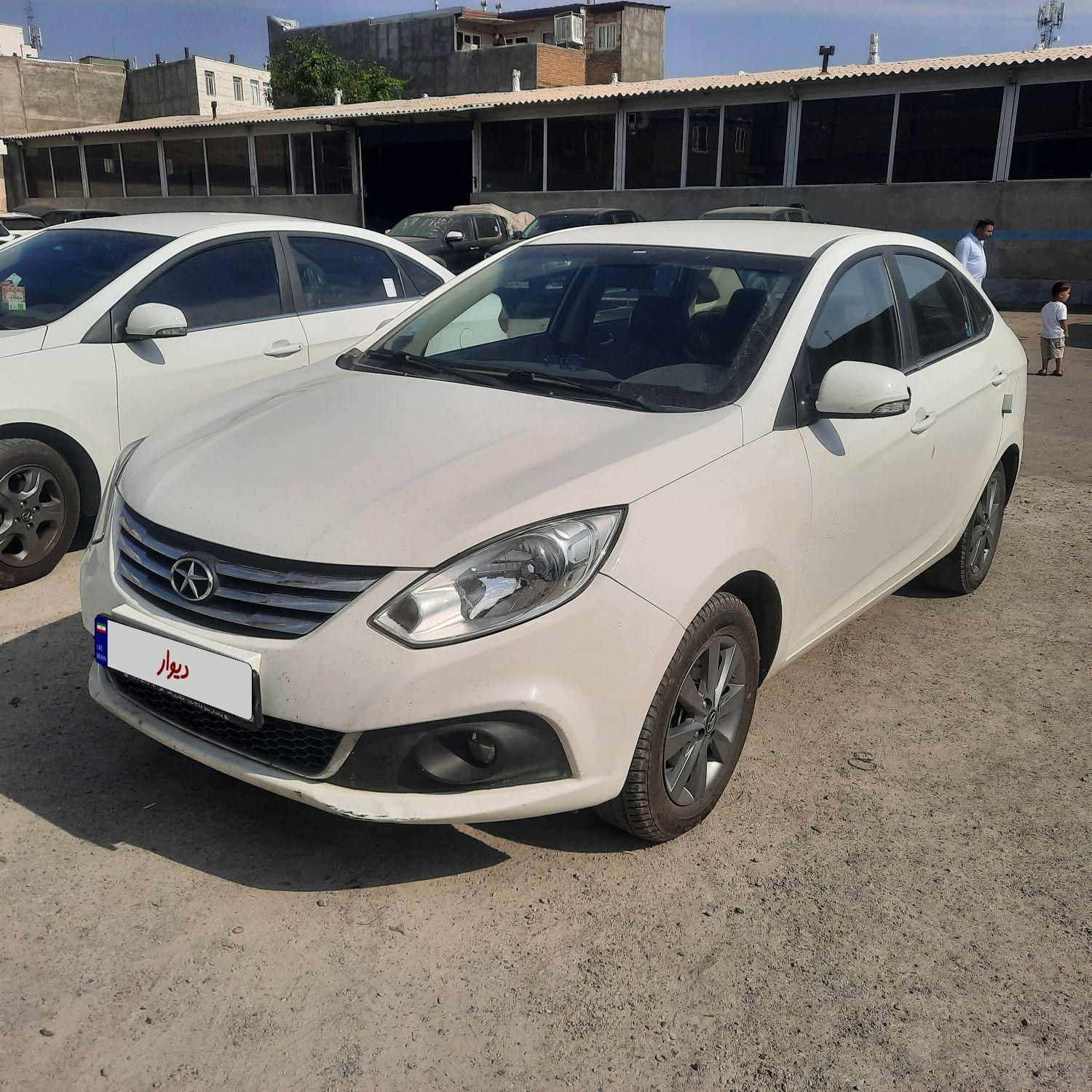 جک J4 اتوماتیک ساده - 1402