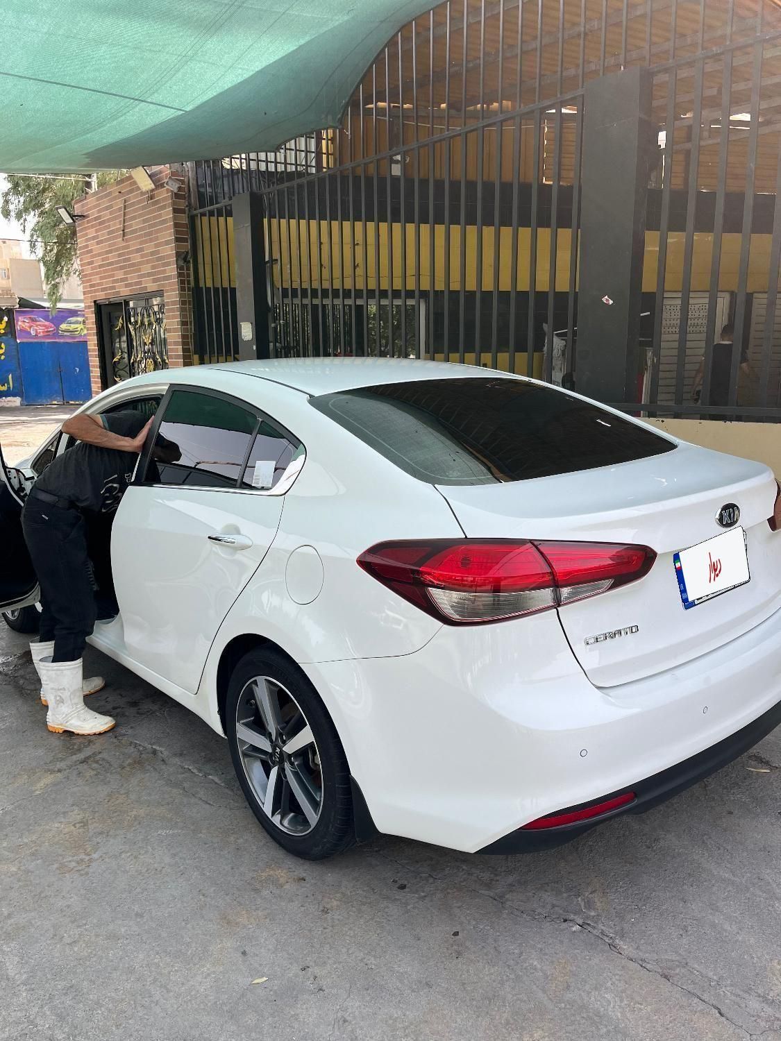 کیا سراتو 2.0 لیتر اتوماتیک GT لاین - 2017