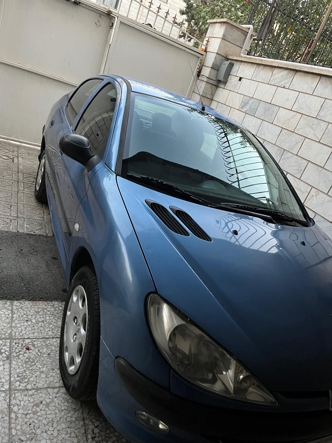 پژو ۲۰۶ صندوق دار v8 - 1395