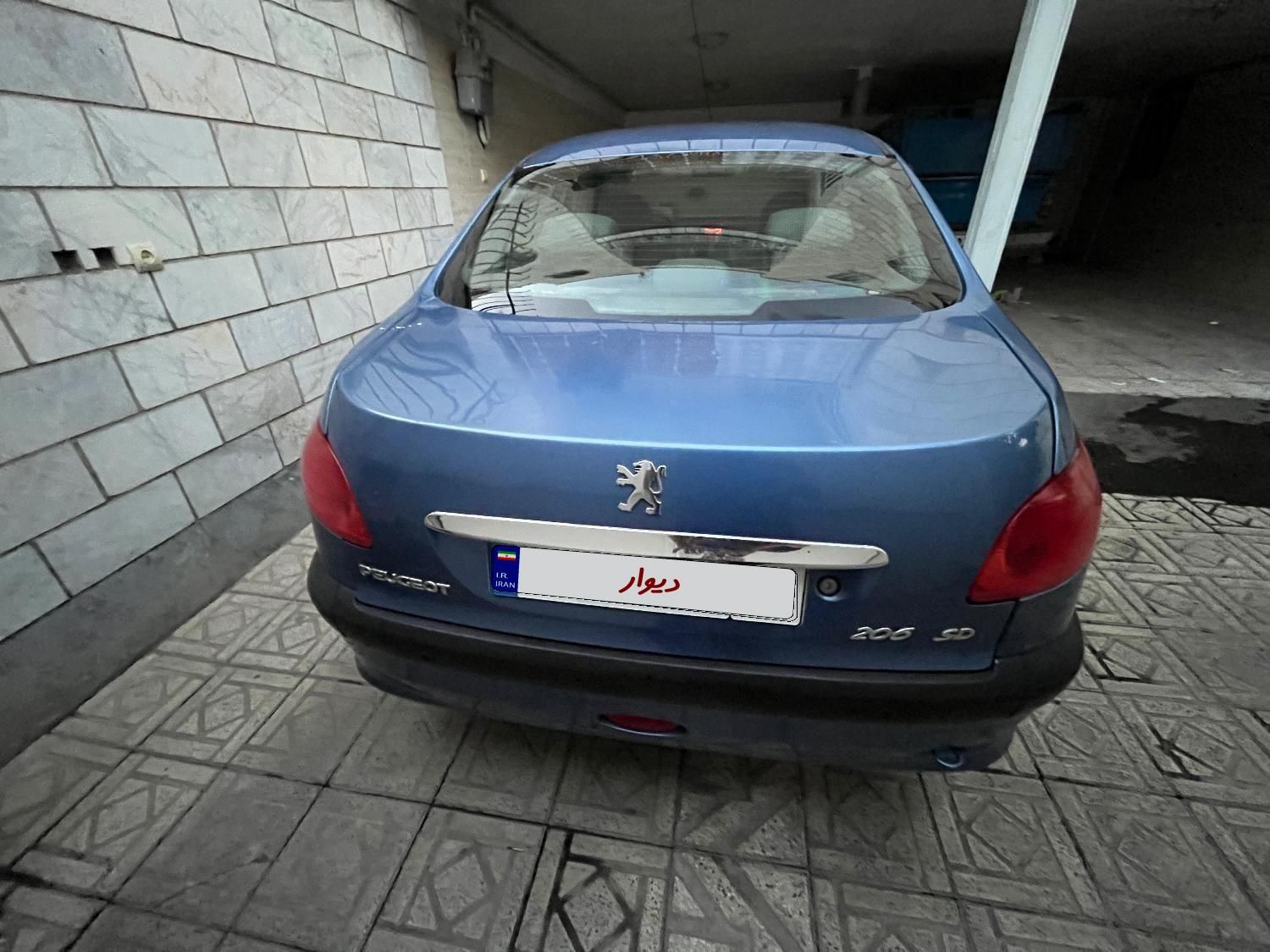 پژو ۲۰۶ صندوق دار v8 - 1395
