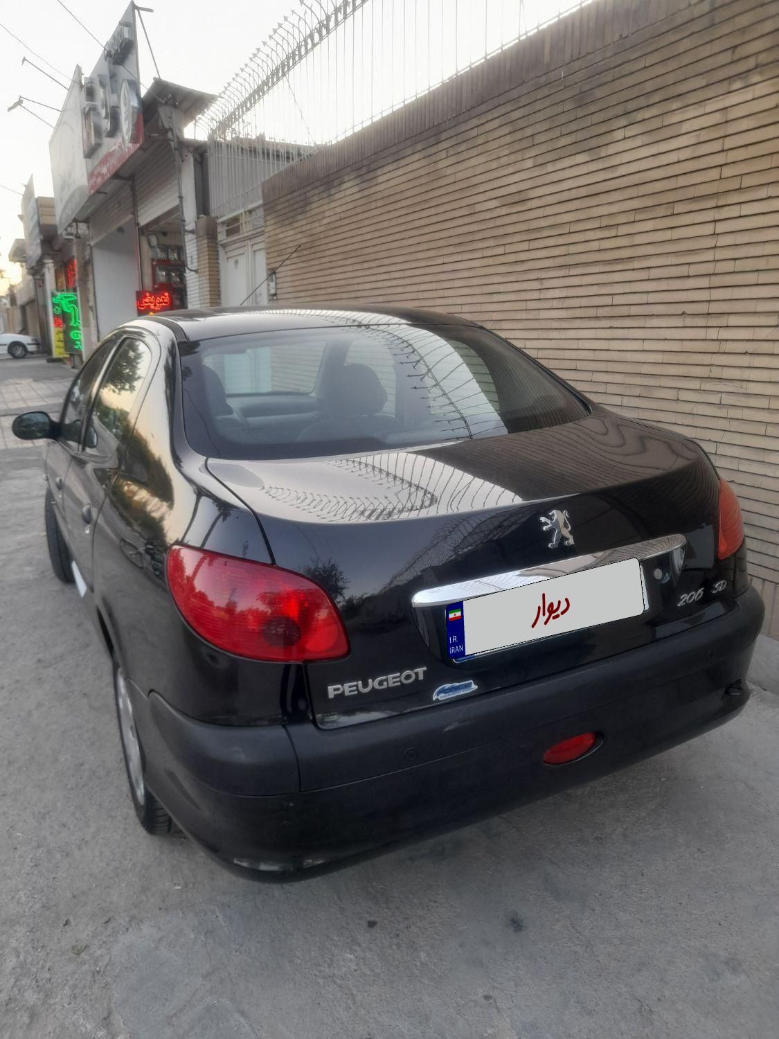 پژو ۲۰۶ صندوق دار v8 - 1394
