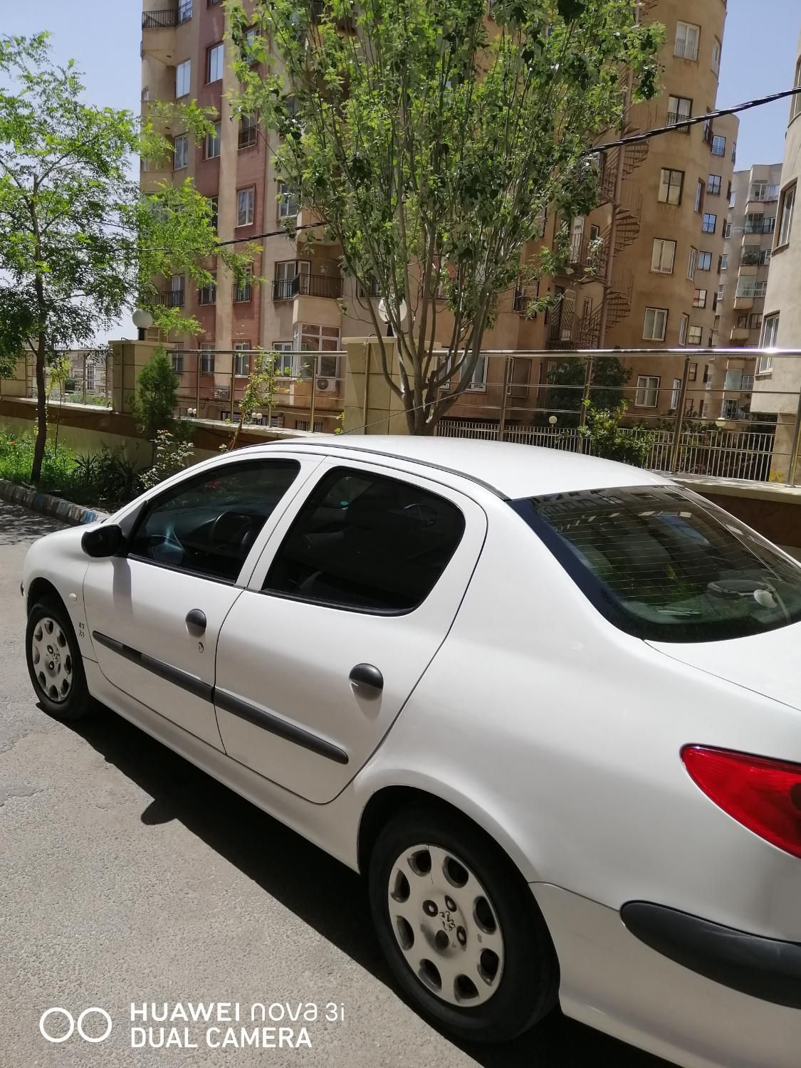پژو ۲۰۶ صندوق دار v8 - 1395