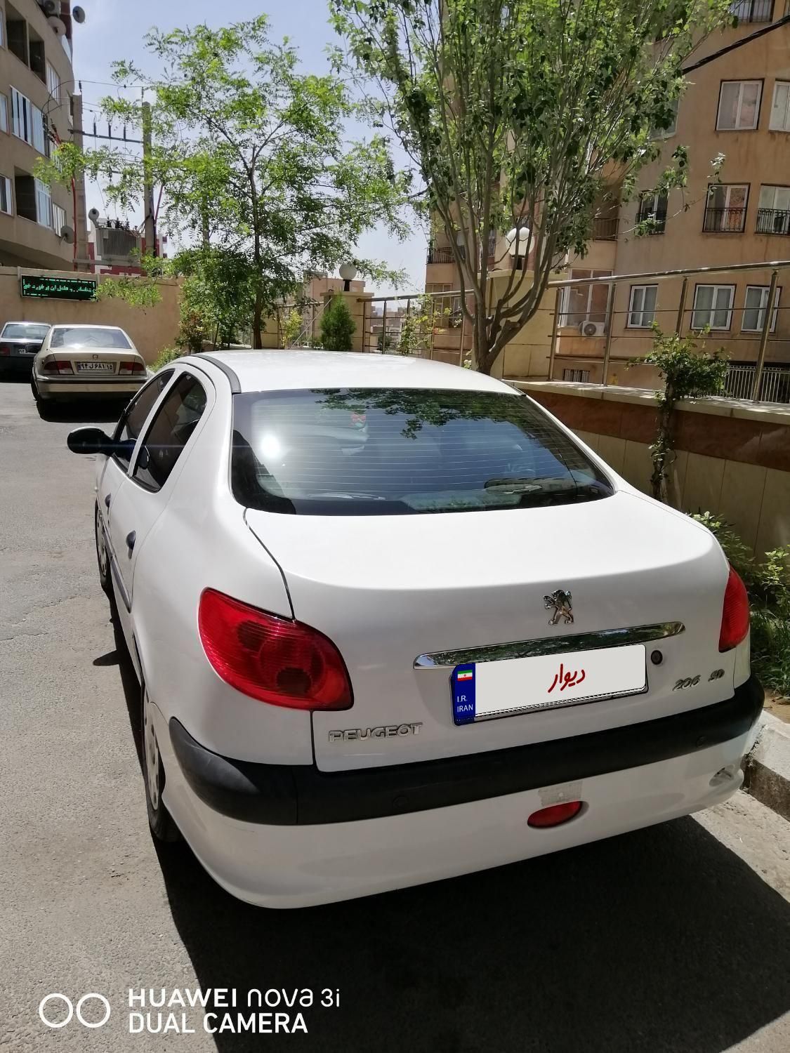 پژو ۲۰۶ صندوق دار v8 - 1395