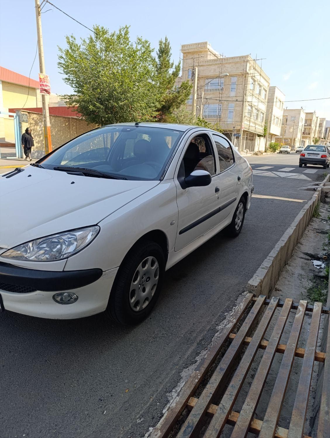 پژو ۲۰۶ صندوق دار v1 - 1389