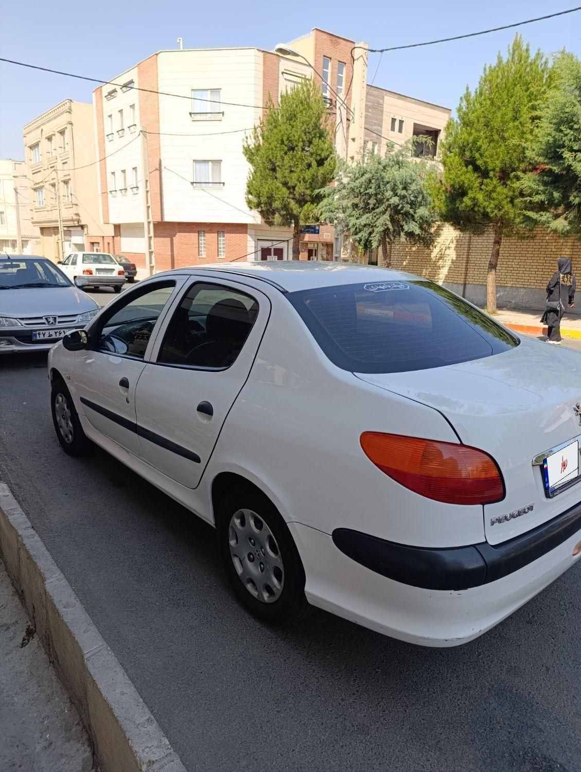 پژو ۲۰۶ صندوق دار v1 - 1389