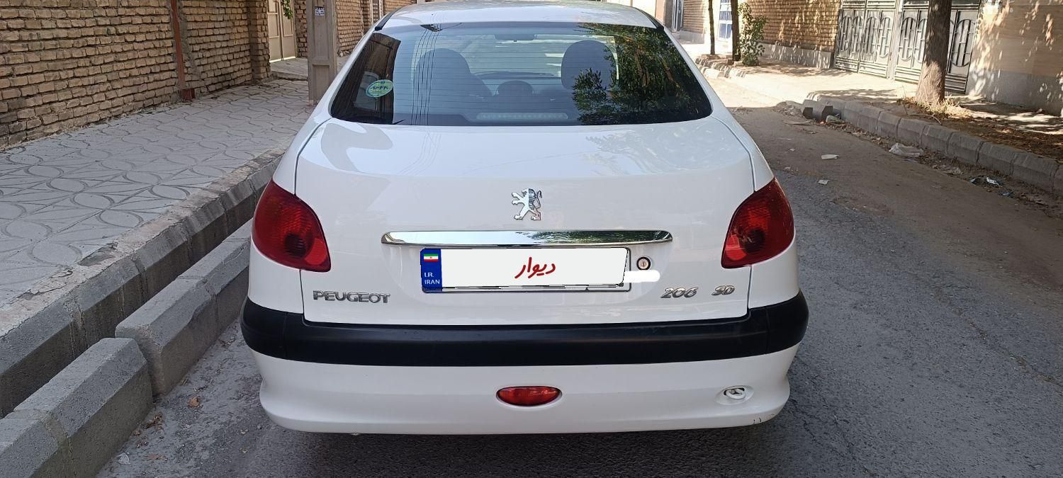 پژو ۲۰۶ صندوق دار v8 - 1399
