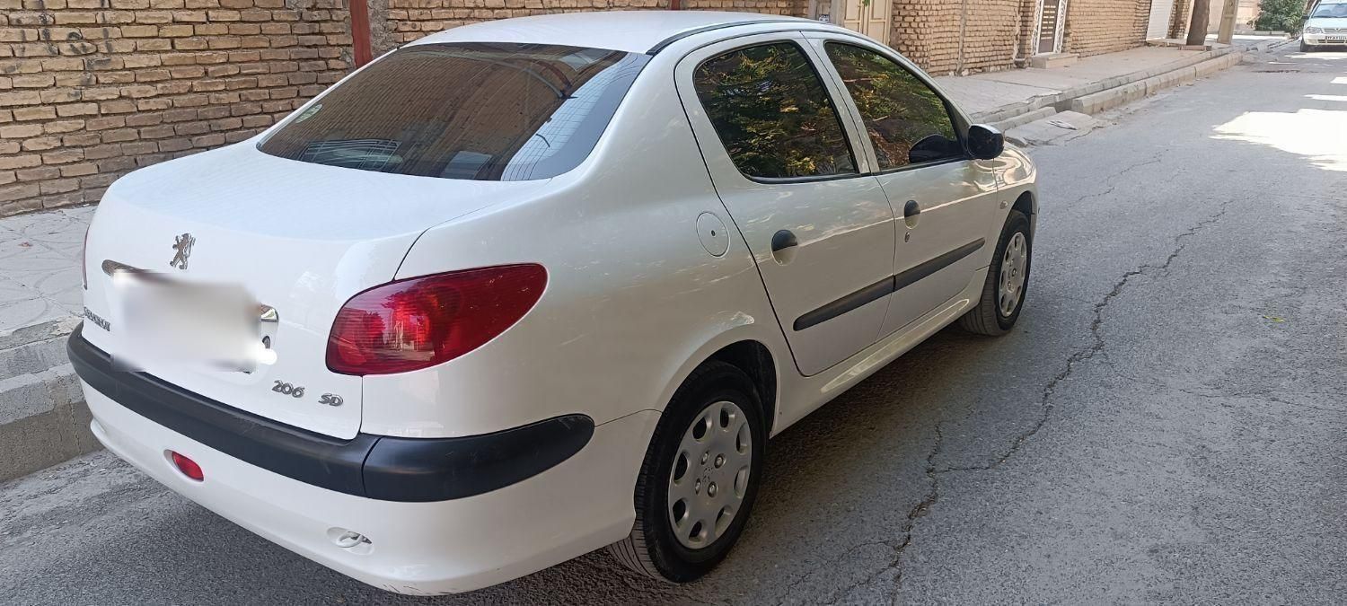 پژو ۲۰۶ صندوق دار v8 - 1399