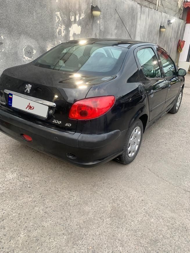 پژو ۲۰۶ صندوق دار v8 - 1394