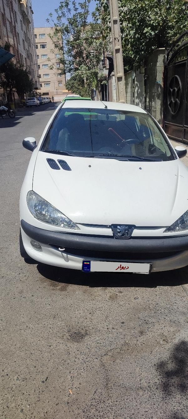پژو ۲۰۶ صندوق دار v8 - 1390