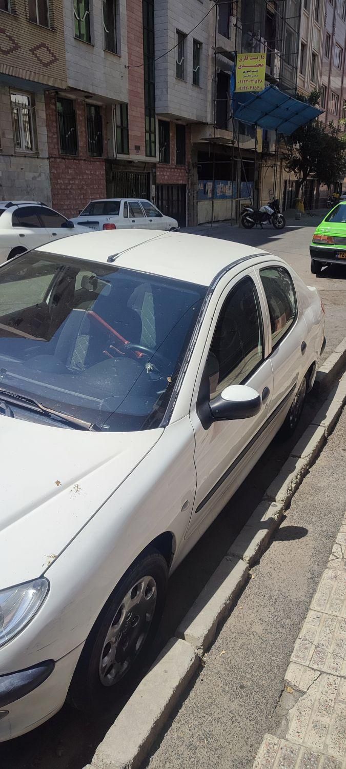 پژو ۲۰۶ صندوق دار v8 - 1390