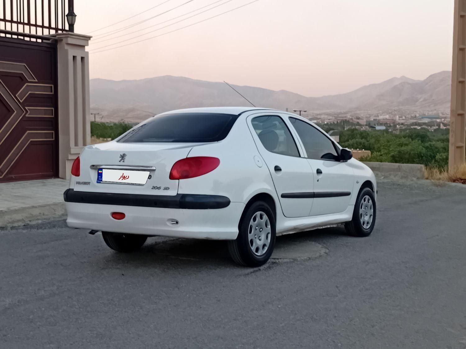 پژو ۲۰۶ صندوق دار v8 - 1395