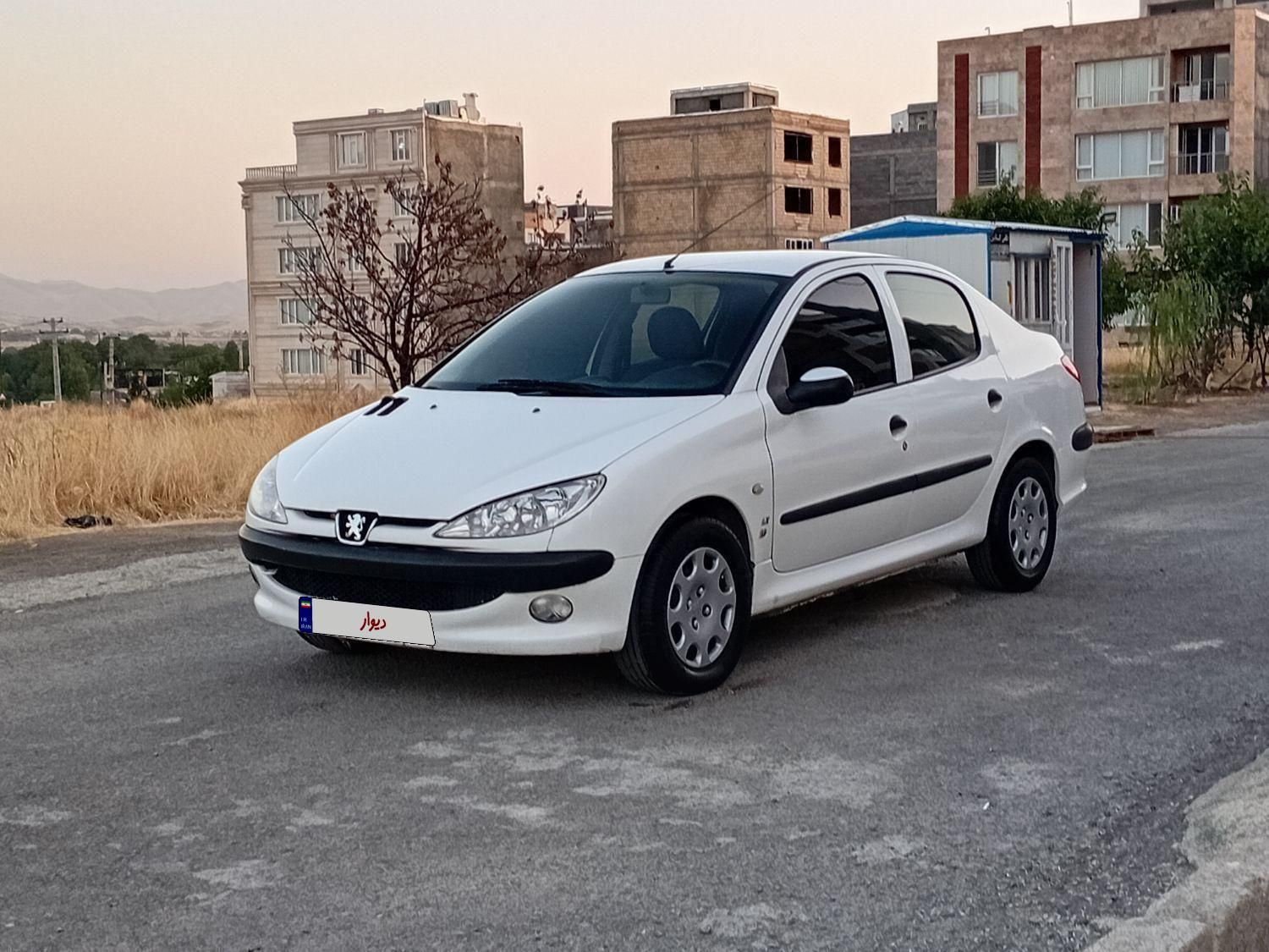 پژو ۲۰۶ صندوق دار v8 - 1395