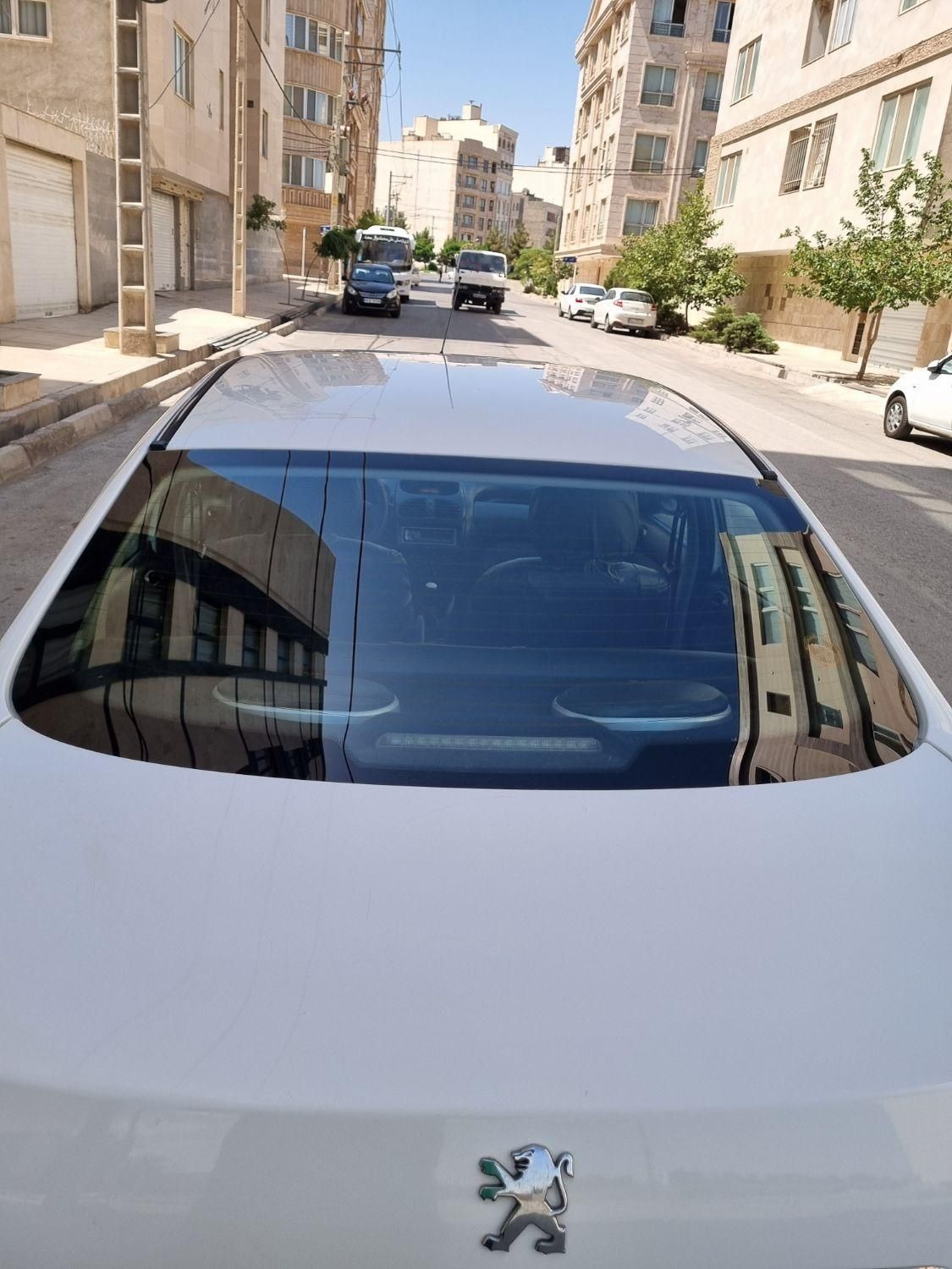 پژو ۲۰۶ صندوق دار v20 - 1389