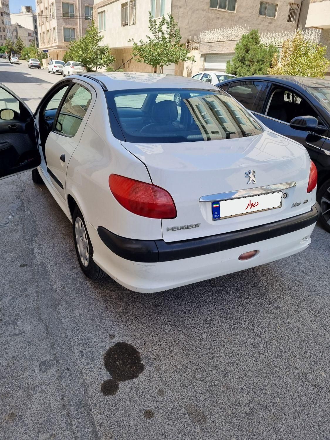 پژو ۲۰۶ صندوق دار v20 - 1389
