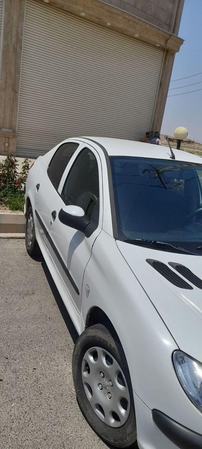 پژو ۲۰۶ صندوق دار v8 - 1396
