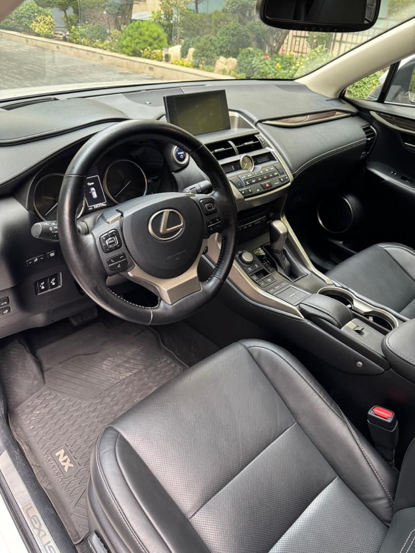 لکسوس NX هیبرید 300H - 2017