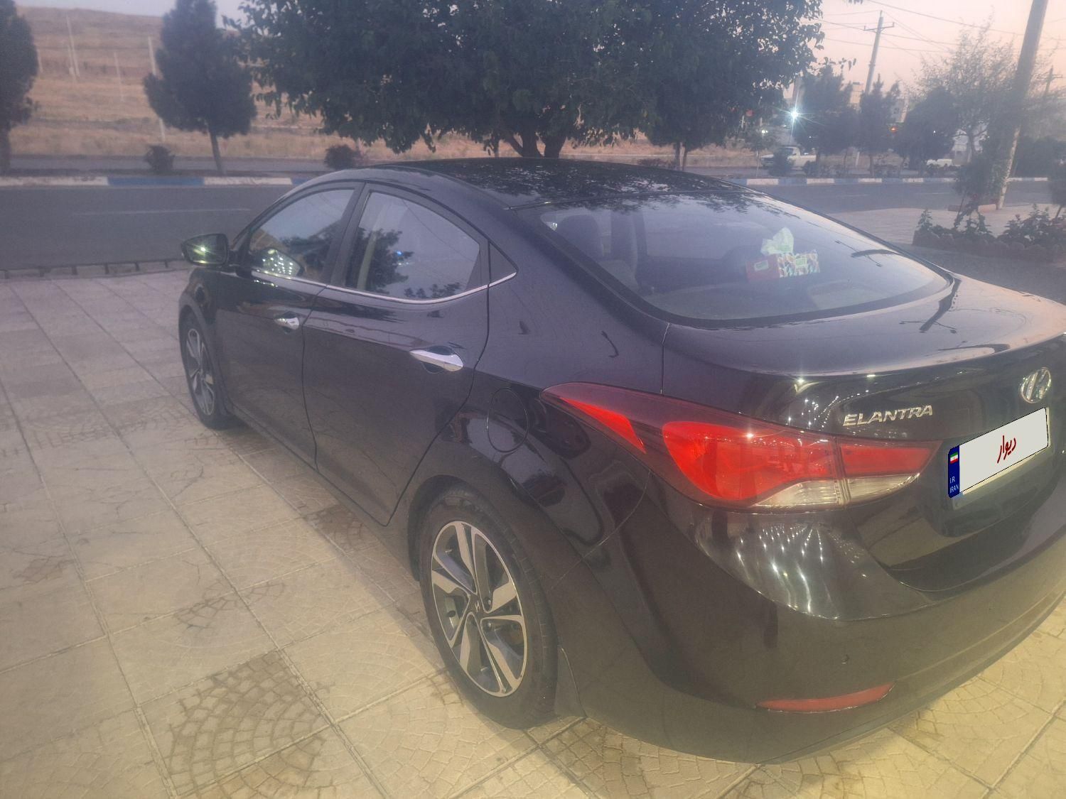 هیوندای النترا 1.8 لیتر - 2015