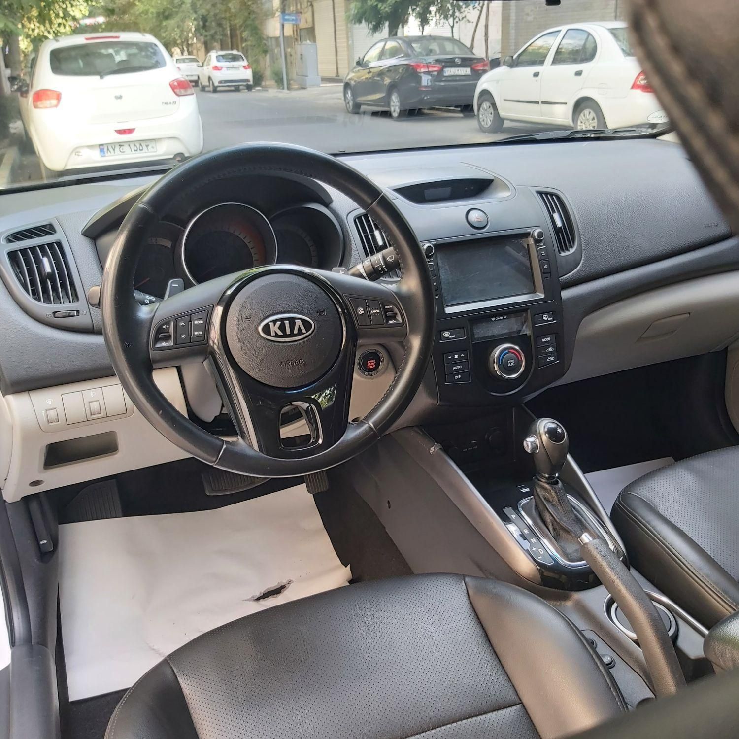 کیا سراتو 2.0 لیتر اتوماتیک GT لاین - 2018