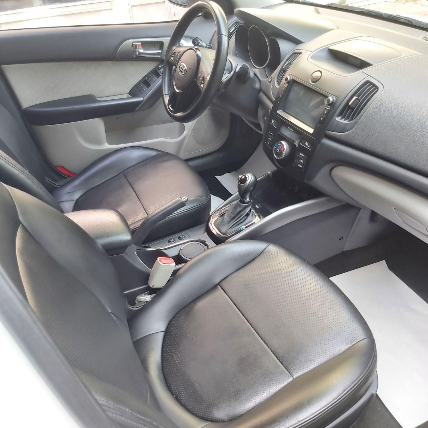 کیا سراتو 2.0 لیتر اتوماتیک GT لاین - 2018