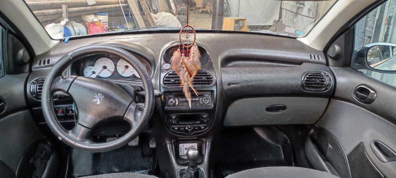 پژو ۲۰۶ صندوق دار v8 - 1398