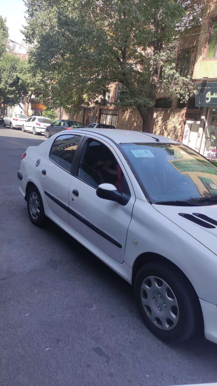 پژو ۲۰۶ صندوق دار v20 - 1389