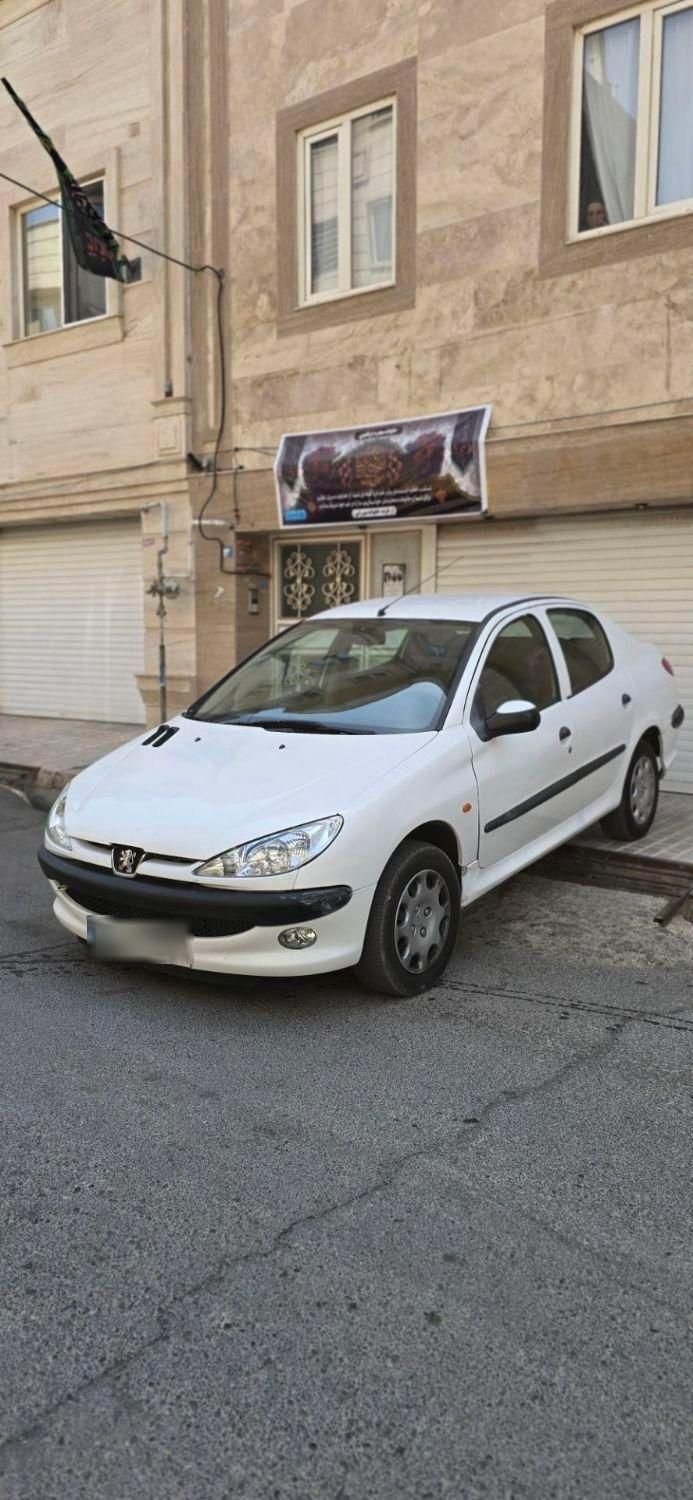پژو ۲۰۶ صندوق دار v8 - 1390