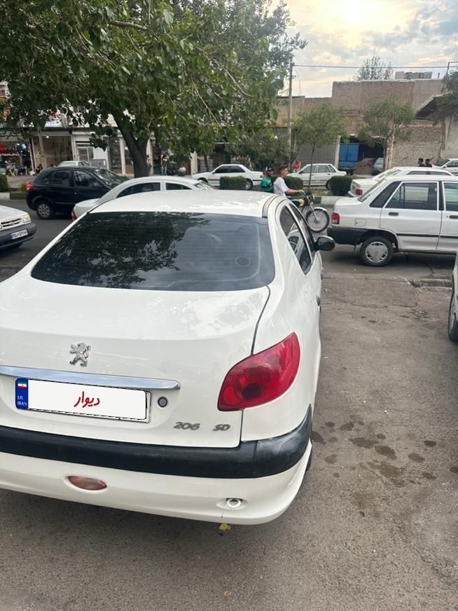 پژو ۲۰۶ صندوق دار v8 - 1389