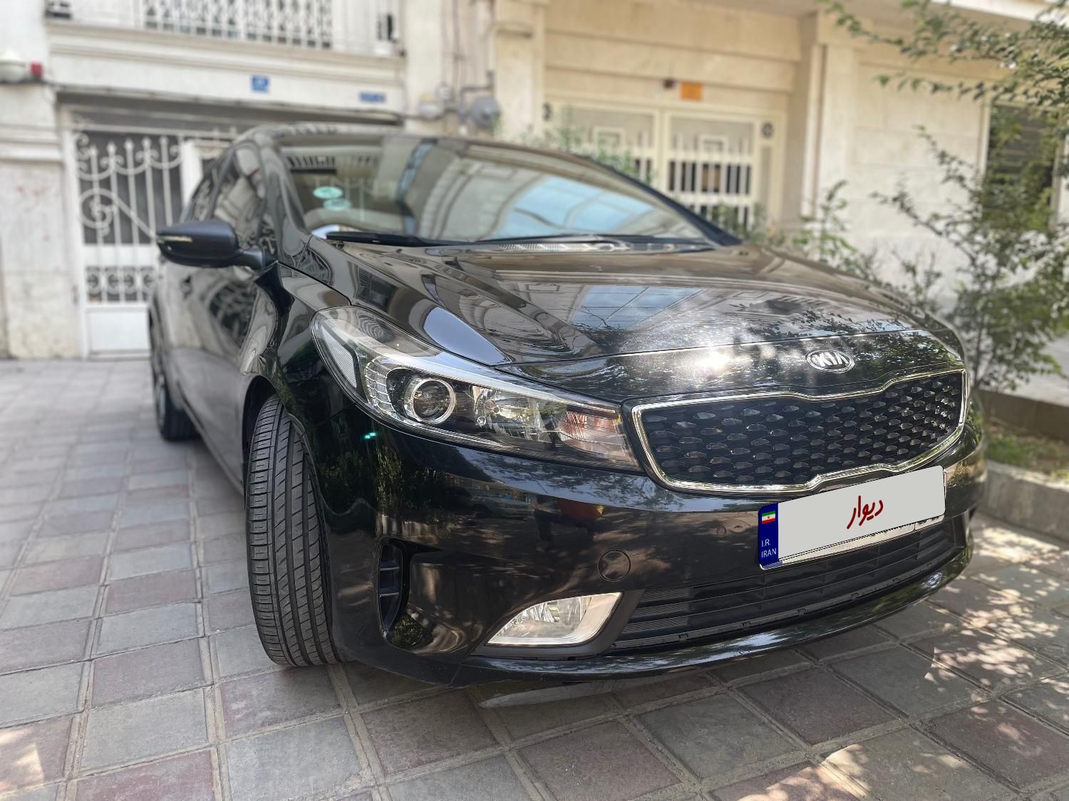 کیا سراتو 2.0 لیتر اتوماتیک GT لاین - 2017