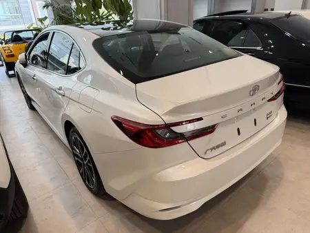 تویوتا کمری GLX - 2024
