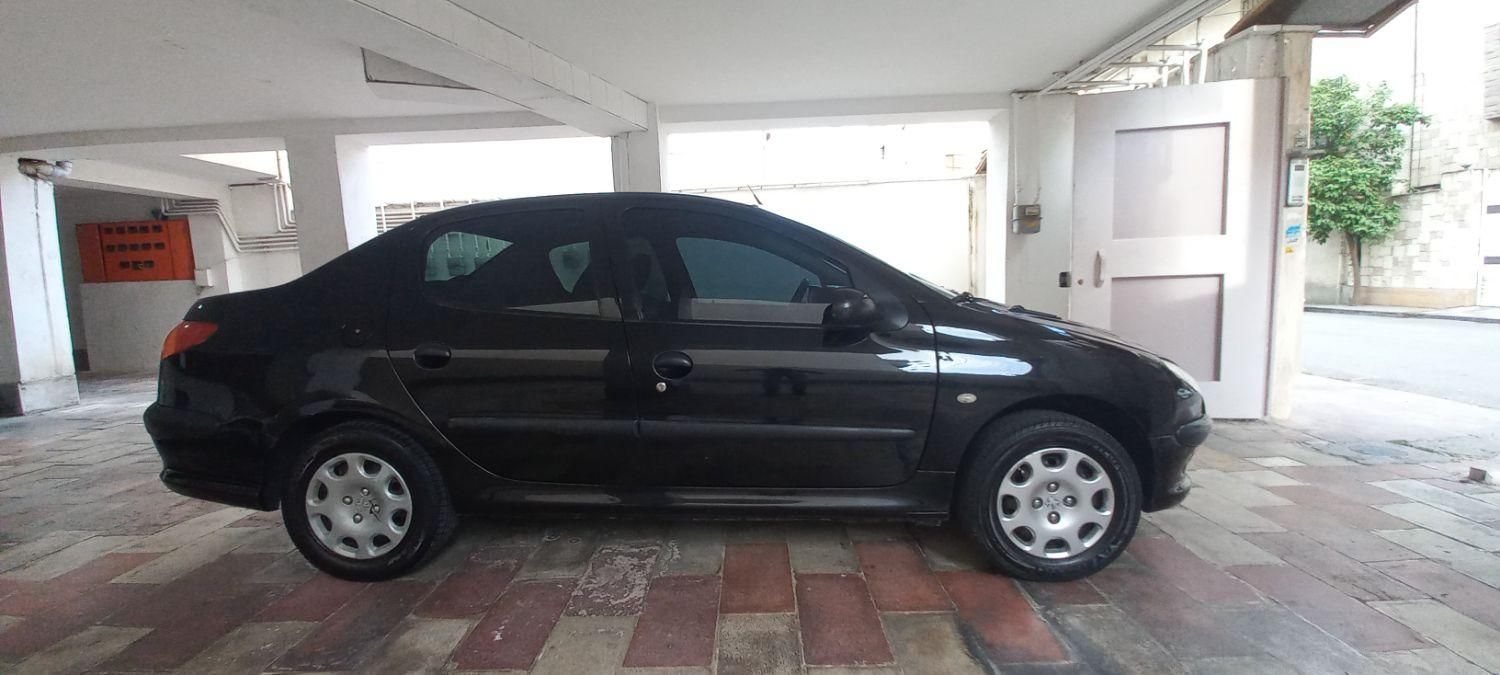 پژو ۲۰۶ صندوق دار v8 - 1393