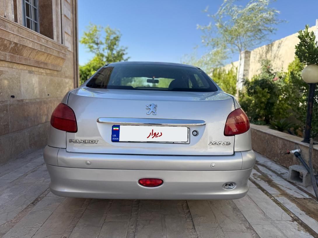 پژو ۲۰۶ صندوق دار v8 - 1386