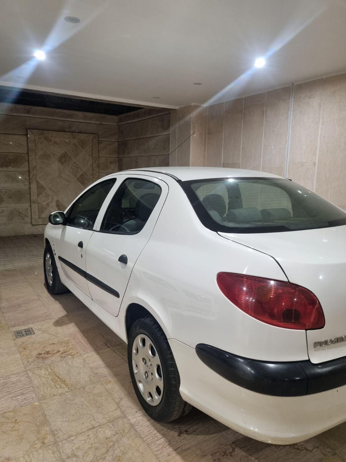 پژو ۲۰۶ صندوق دار v8 - 1389
