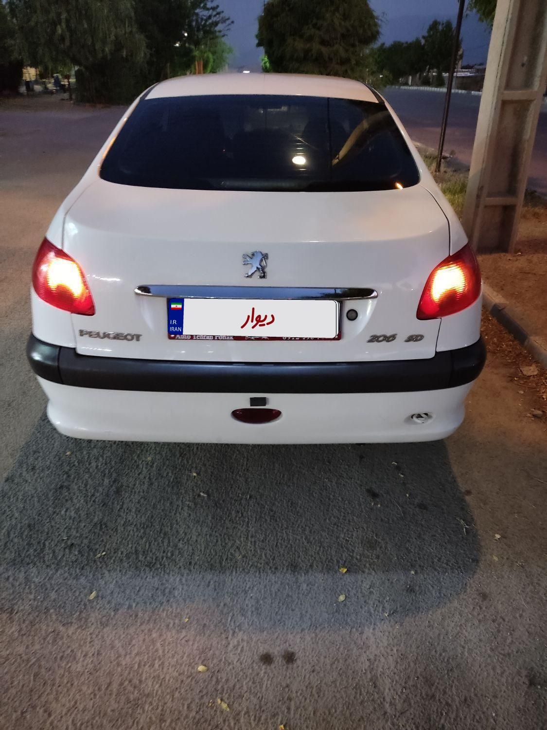 پژو ۲۰۶ صندوق دار v8 - 1391