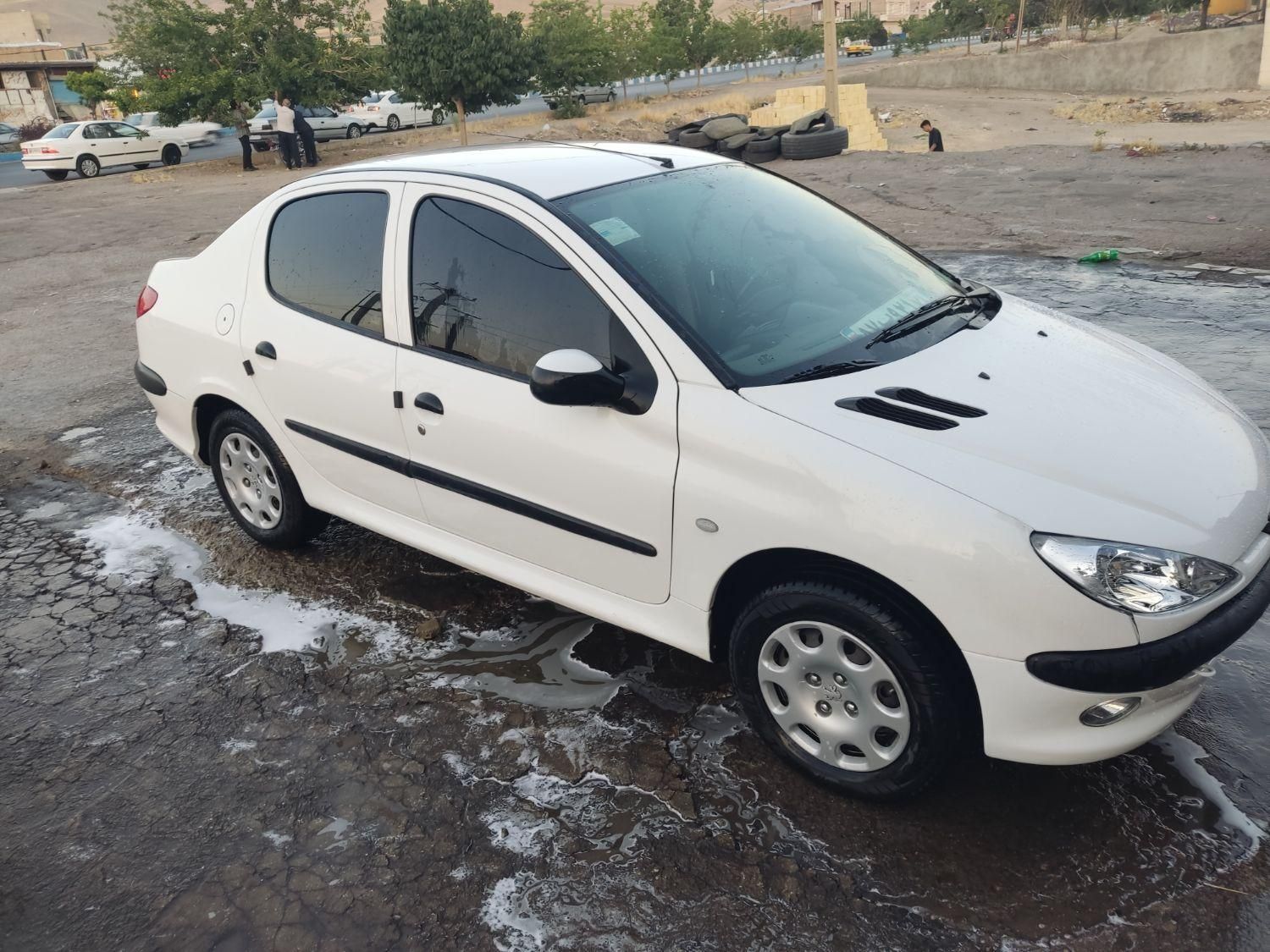 پژو ۲۰۶ صندوق دار v8 - 1391