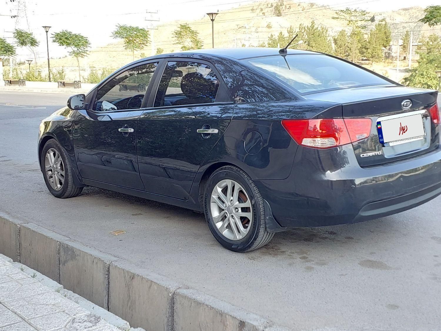 کیا سراتو 2.0 لیتر اتوماتیک GT لاین - 2015