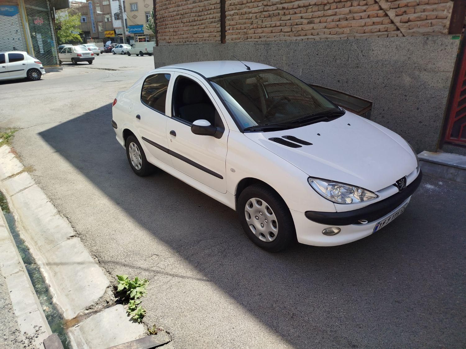پژو ۲۰۶ صندوق دار v8 - 1394
