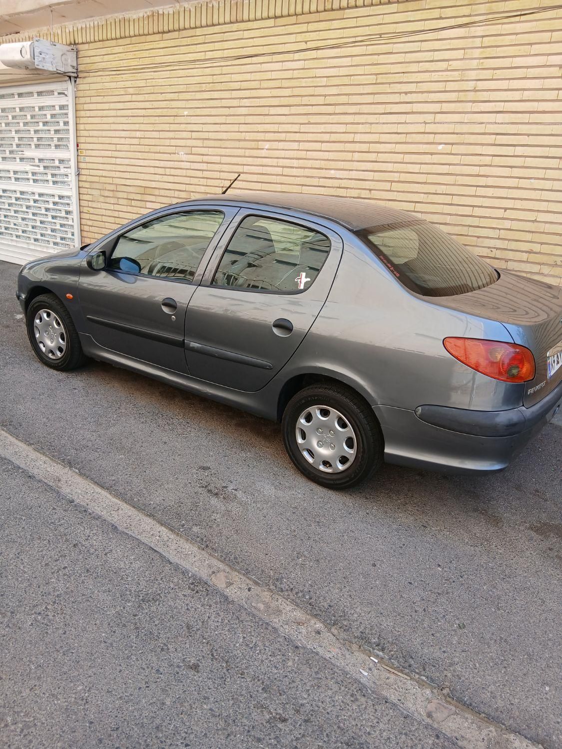 پژو ۲۰۶ صندوق دار v8 - 1393