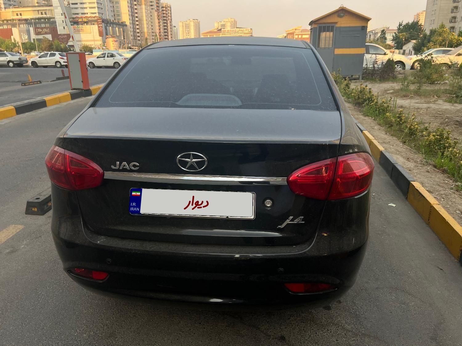 جک J4 اتوماتیک ساده - 1402