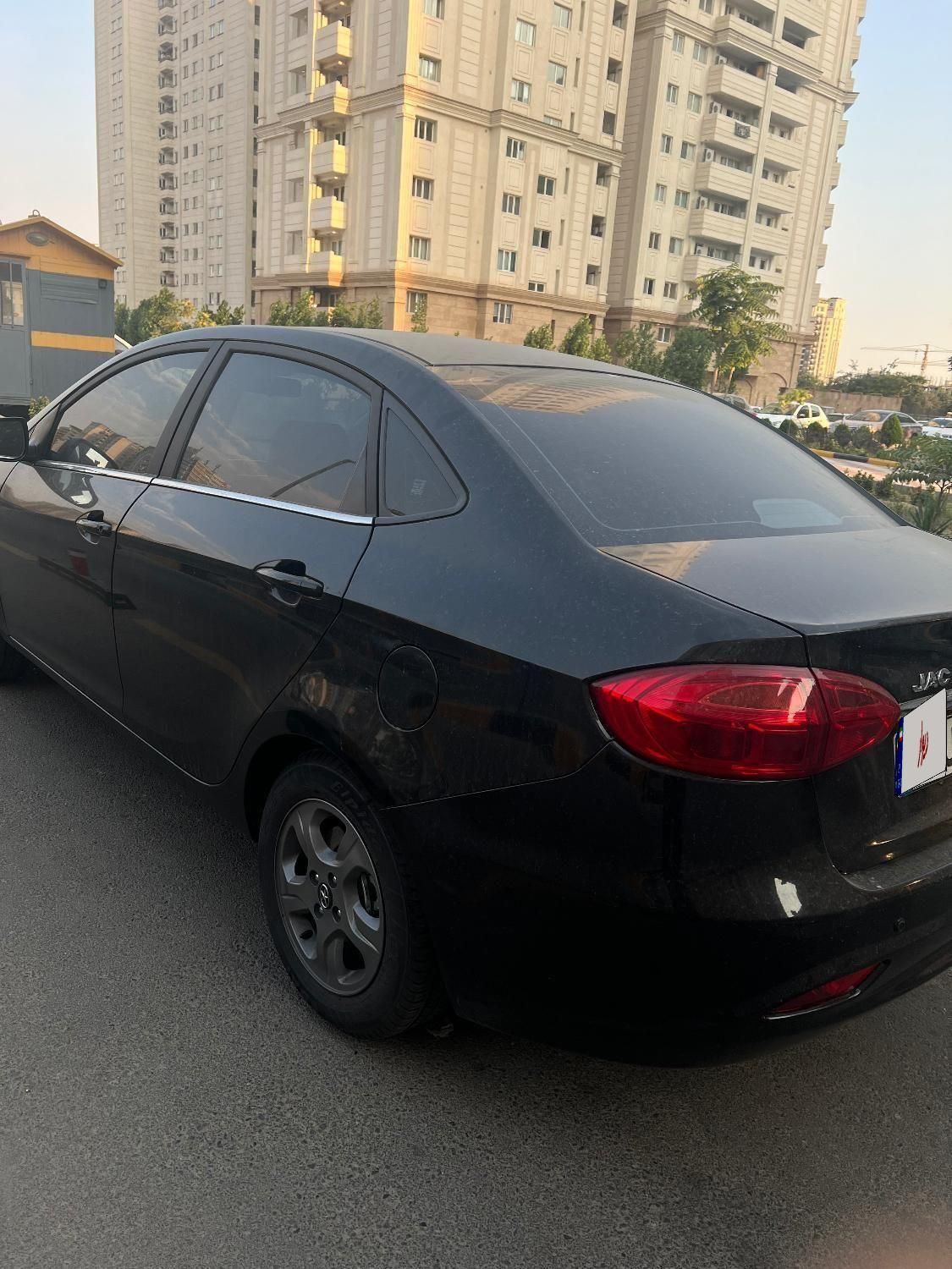 جک J4 اتوماتیک ساده - 1402