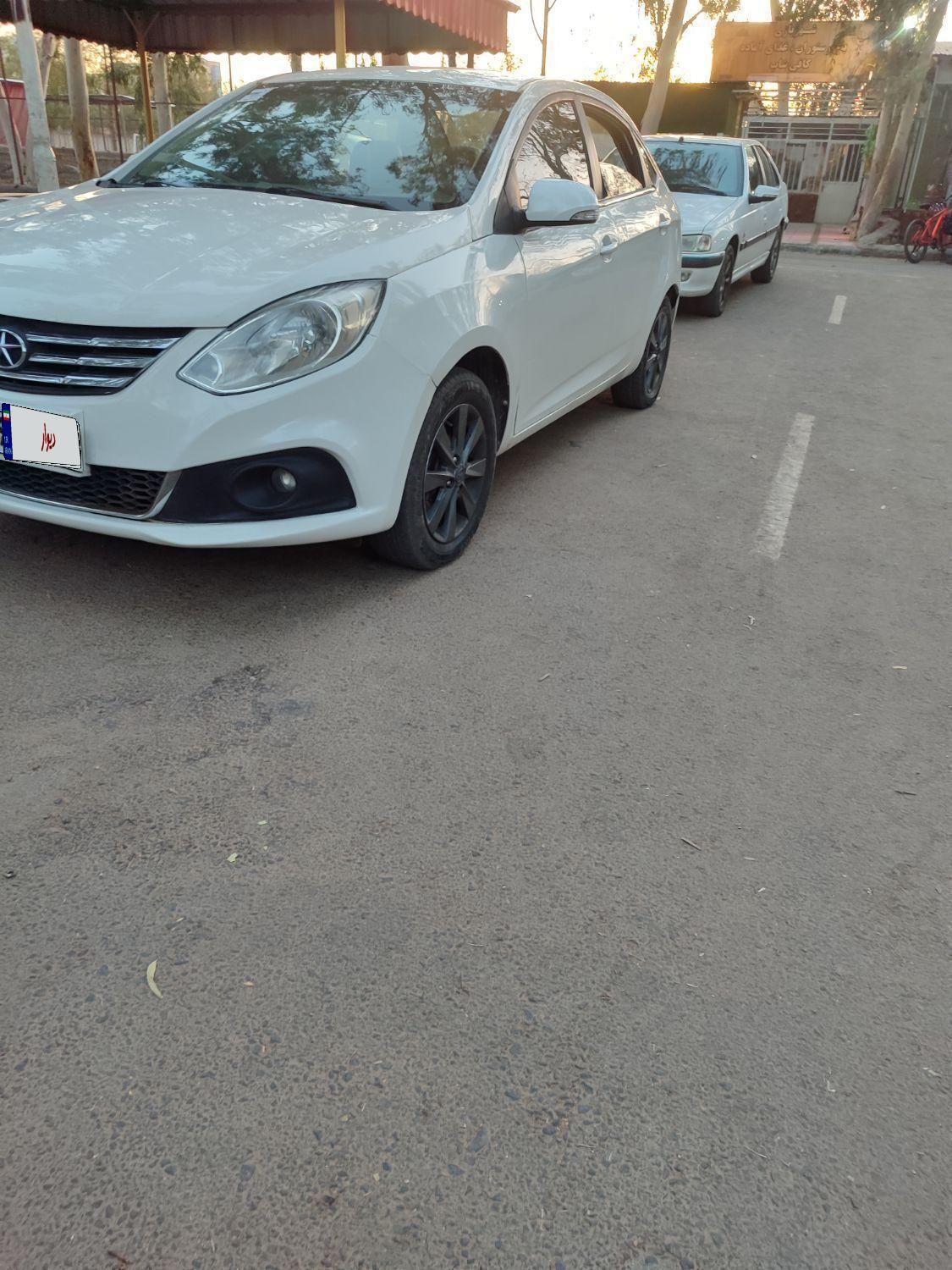 جک J4 اتوماتیک ساده - 1398