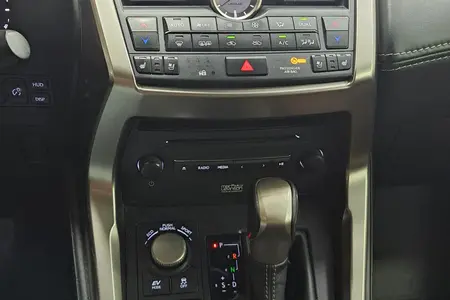 لکسوس NX هیبرید 300H - 2017