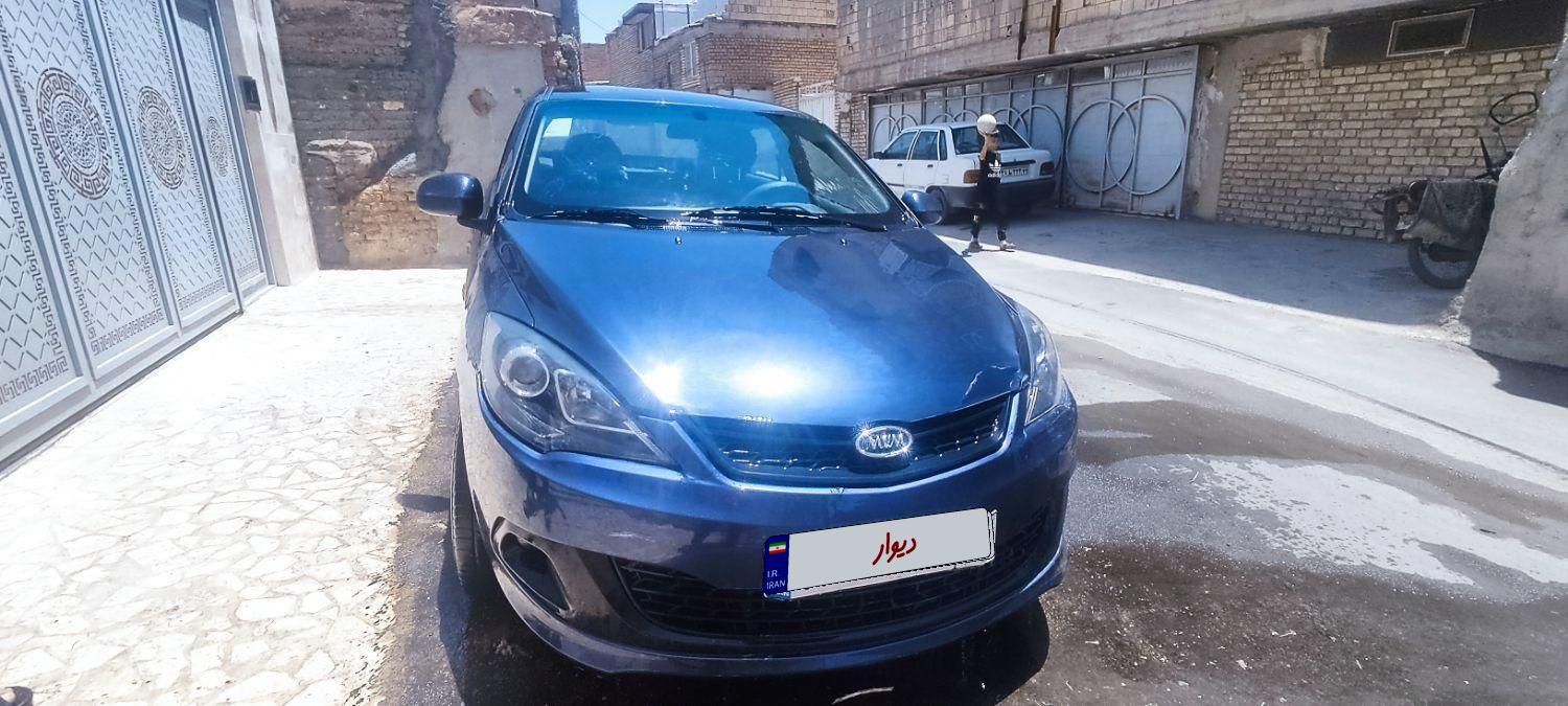 ام وی ام 315 صندوقدار اسپرت دنده‌ای - 1394