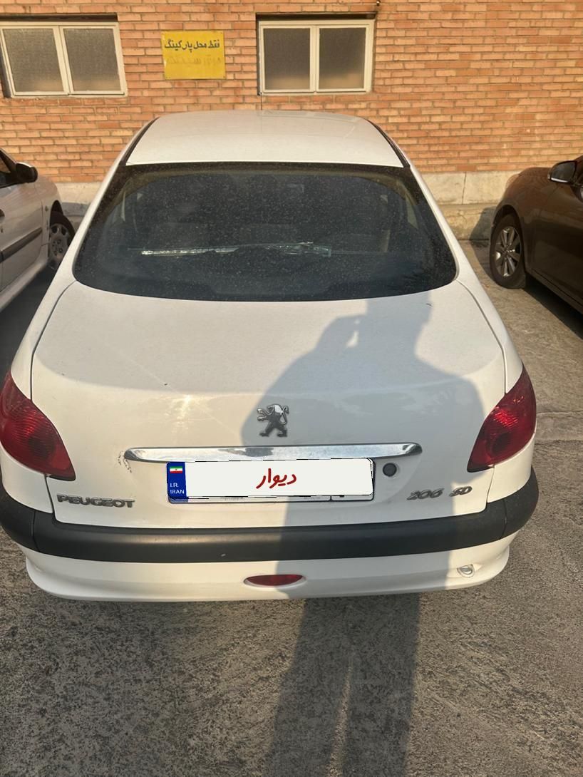 پژو ۲۰۶ صندوق دار v8 - 1390