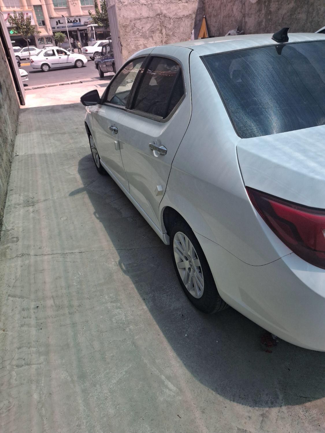 دنا پلاس تیپ ۲ سانروف ۴ ایربگ - 1401